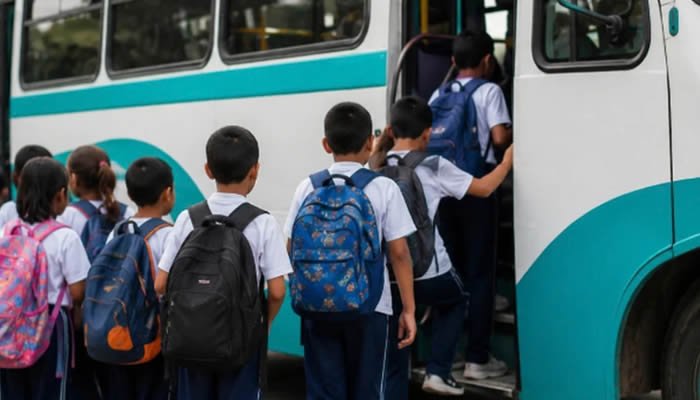 Procuraduría indaga a Alcaldía de Gigante por transporte escolar