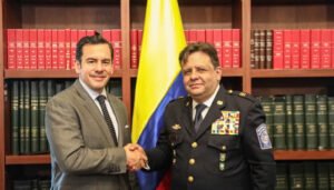 Director nacional de bomberos, declarado insubsistente
