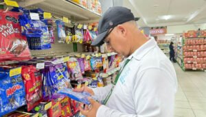 Neiva decomisa 920 unidades de dulces vencidos