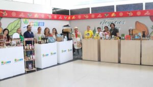 Café, cacao, artesanías y turismo se reúnen en los Negocios Verdes de FICCA