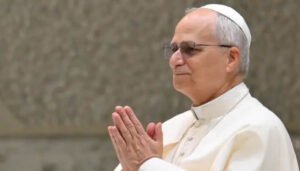 Papa León XIV evoluciona favorablemente tras cirugía